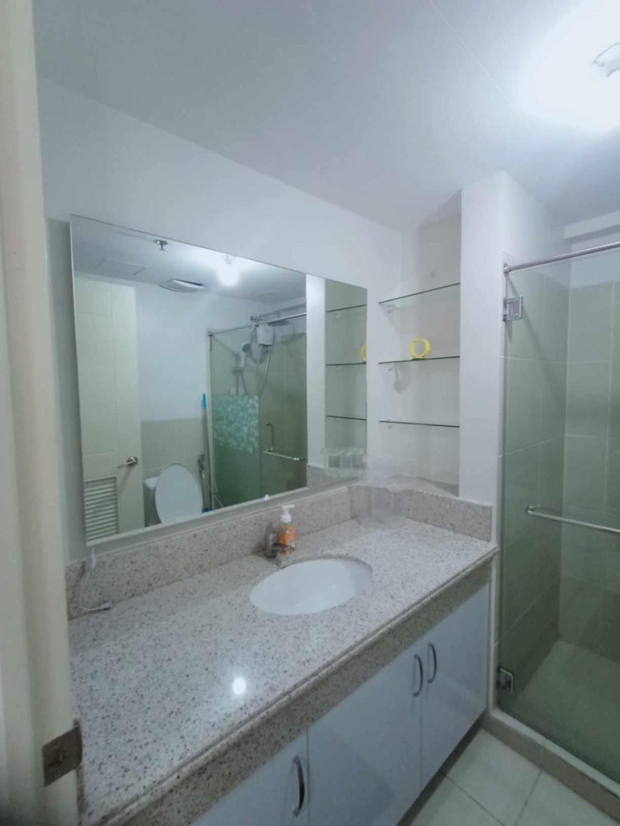 Brio Towers Condominuim Mandaluyong Eksteriør billede
